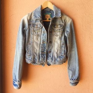 Abercrombie & Fitch cropped distressed jean jacket